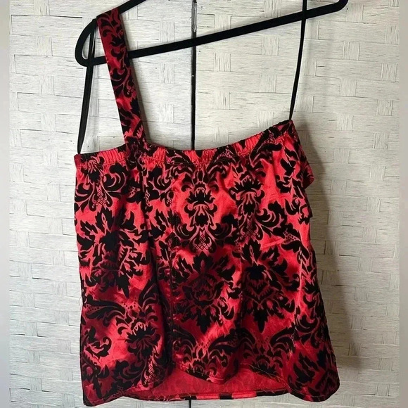 Torrid Asymmetrical Red Black Velvet Crop Top Bustier Y2K whimsy Goth Plus Size - Picture 2 of 7